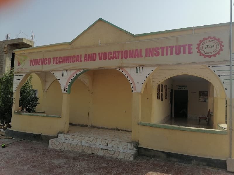 The arcaded front of a technical and vocational institute